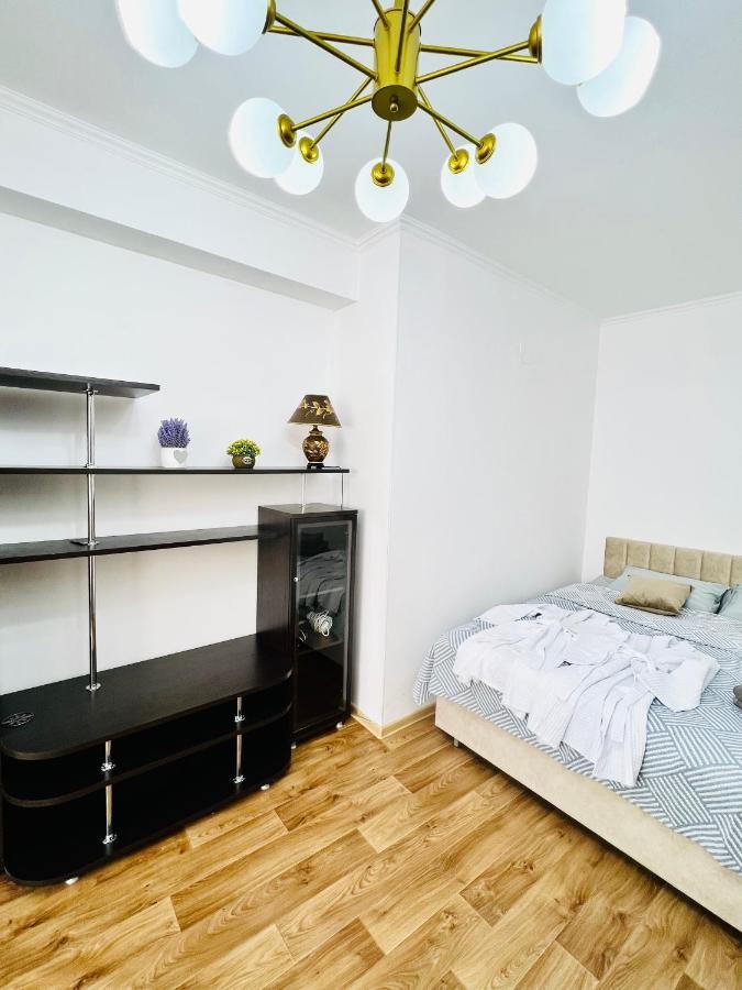 Evita Apartment Bishkek Exterior photo
