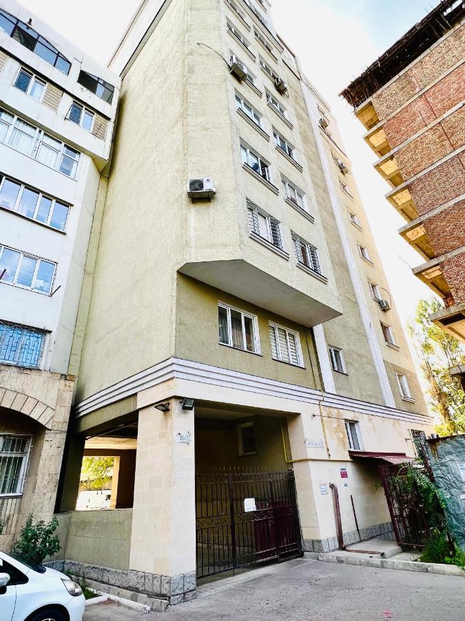 Evita Apartment Bishkek Exterior photo